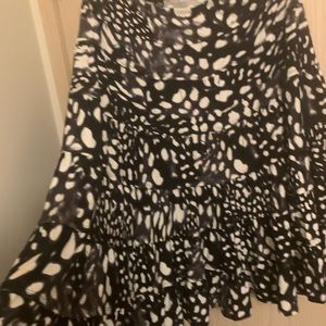 🎉2/$60 sale🎉 Style & co leopard Tiered long skirt with elastic size M like new